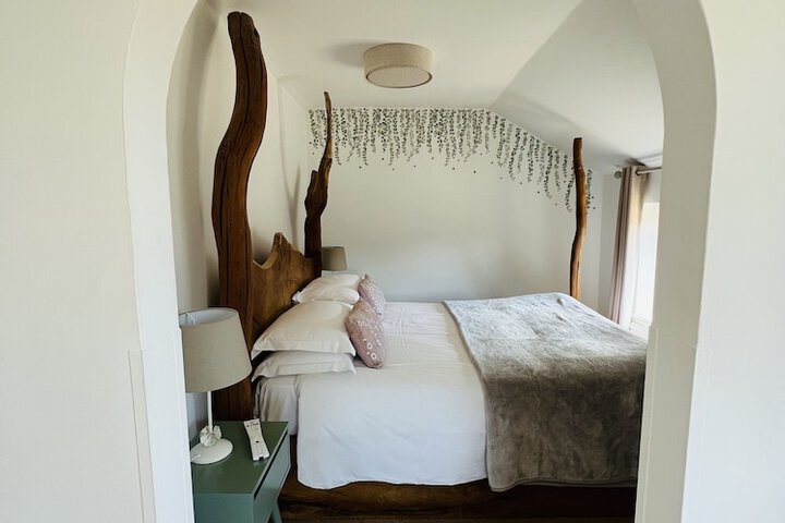 Room 34 of 126