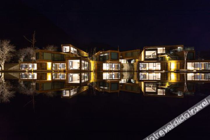 Shanzeju Holiday Hotel (Linzhi Airport)