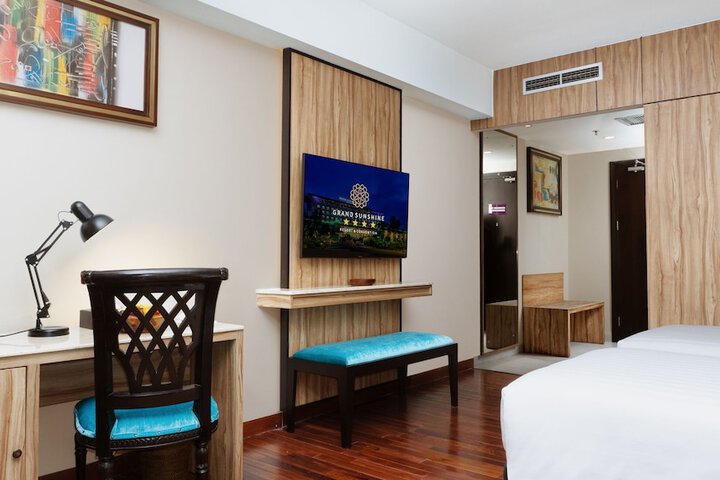 Room 49 of 235