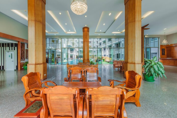 Hotel Lobby