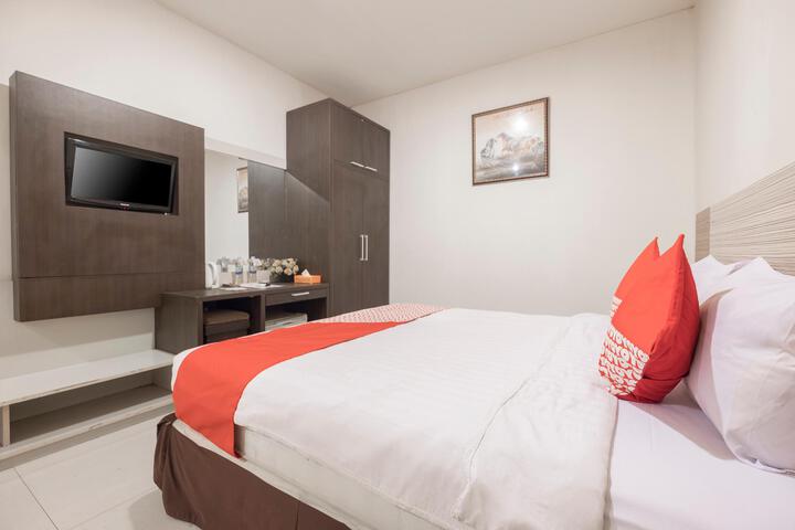 Room 21 of 27