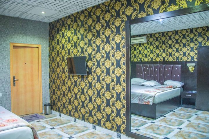 Room 29 of 48