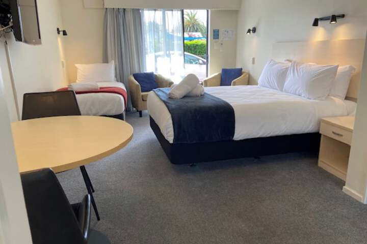 Room 15 of 80