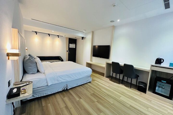 Room 20 of 39