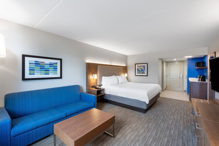 Standard King Bed Accessible (5 of 23)