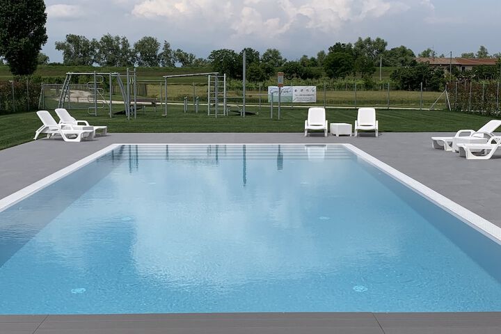 Pool 29 of 70