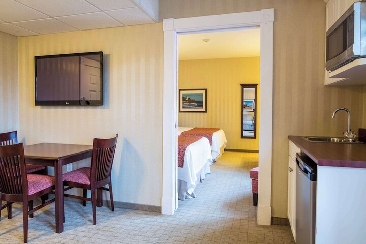 Room 22 of 53
