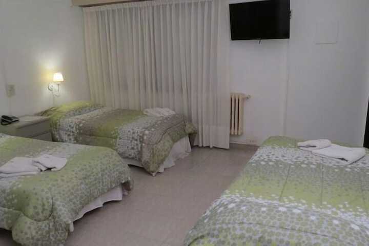 Room 9 of 27