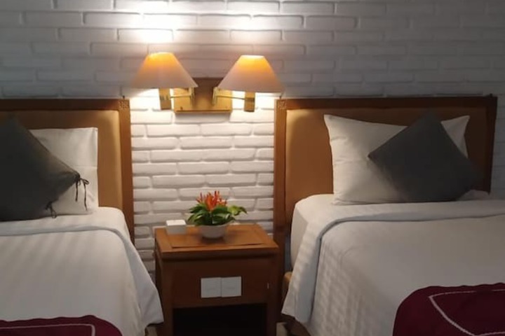 Room 17 of 41