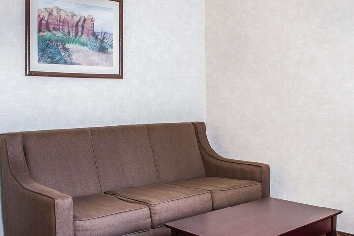 Room 26 of 46