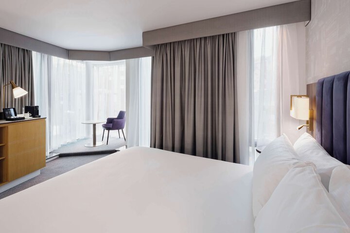Room 38 of 114