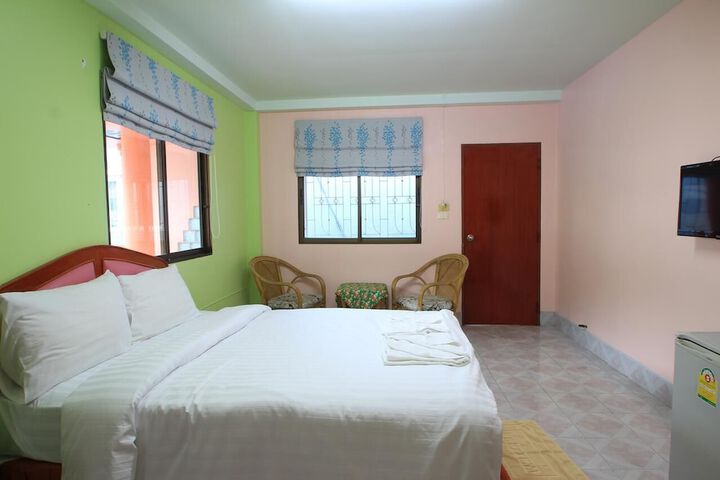 Room 12 of 24