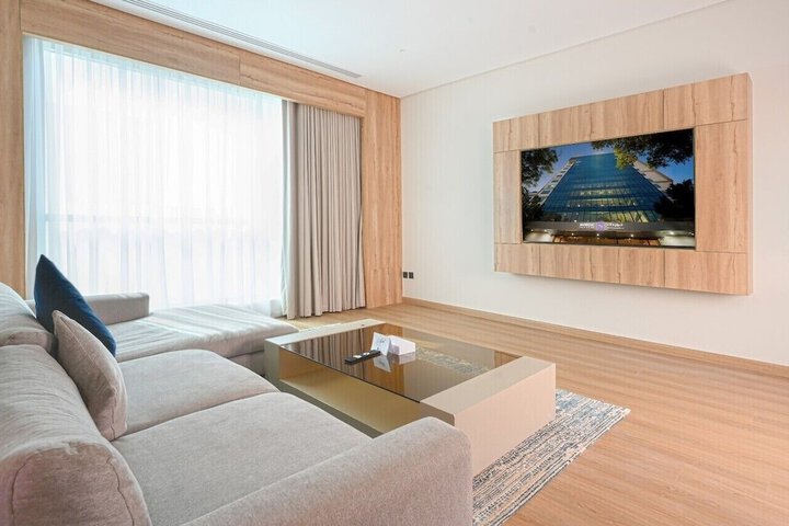 Room 18 of 44
