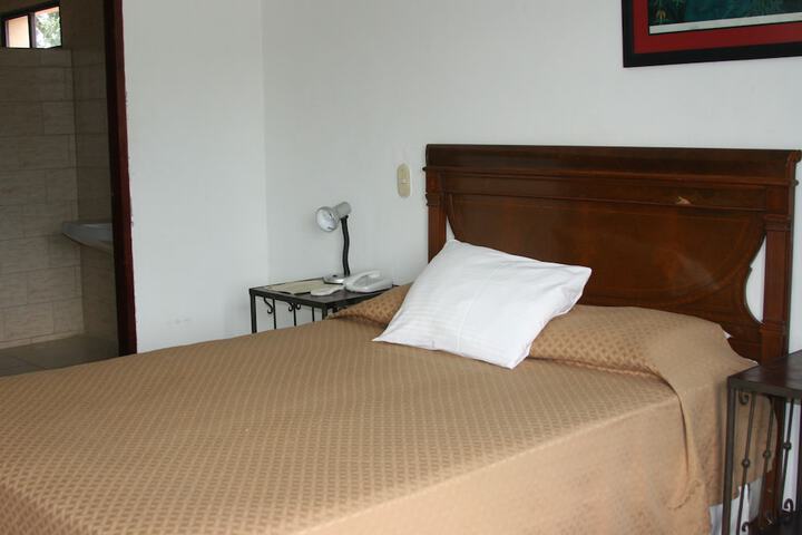 Room 16 of 116