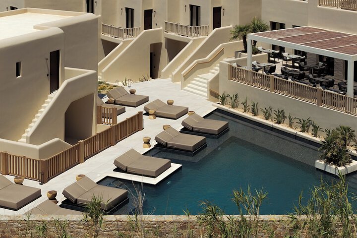 Pool 130 of 252