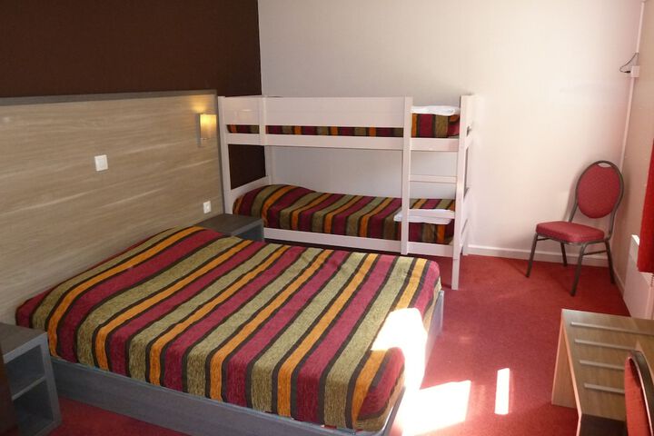 Room 6 of 37