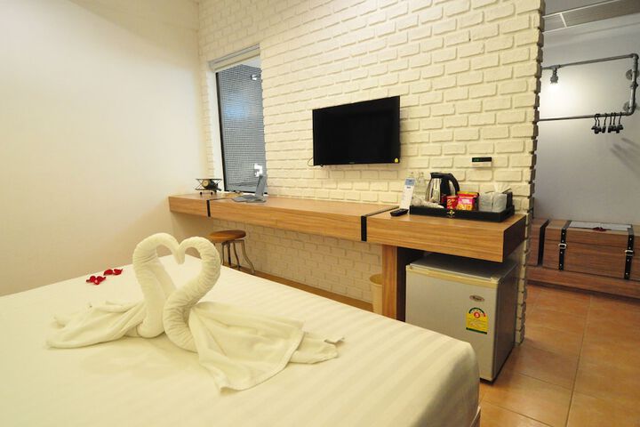 Room 12 of 40
