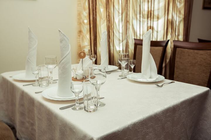 Dining 4 of 36