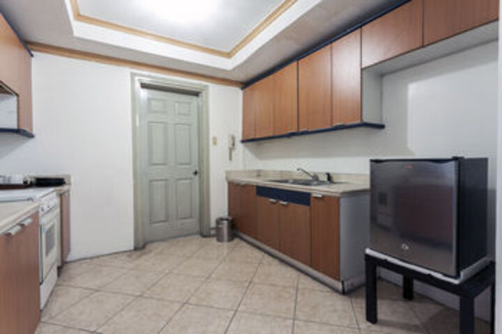 Room 18 of 25