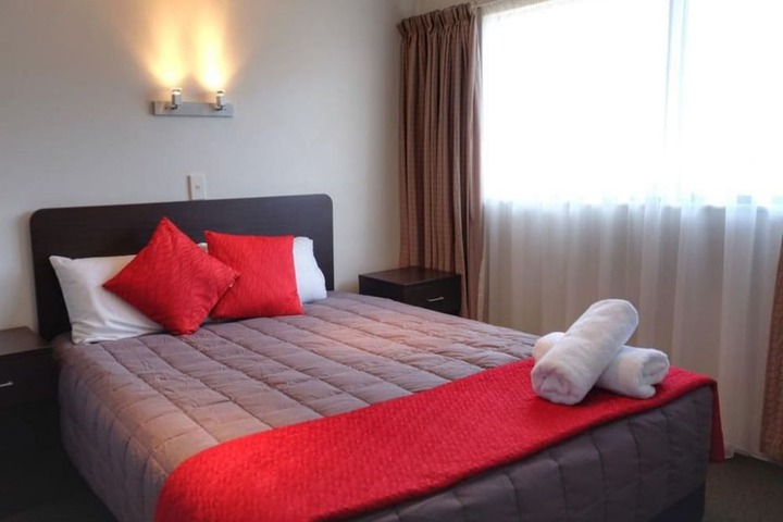Room 4 of 55