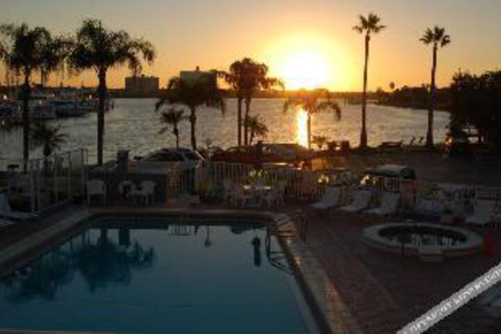 Sea Captain Resort on the Bay in Clearwater, FL
