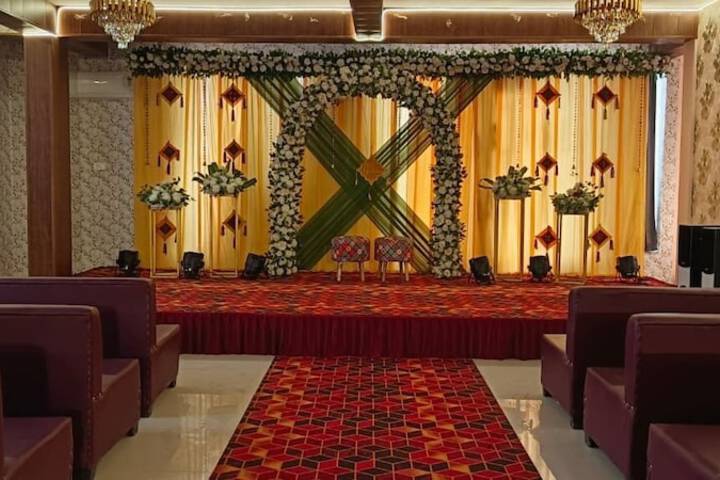 Ballroom/Hall 16 of 23