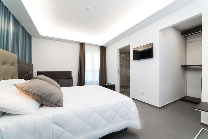 Room 7 of 43