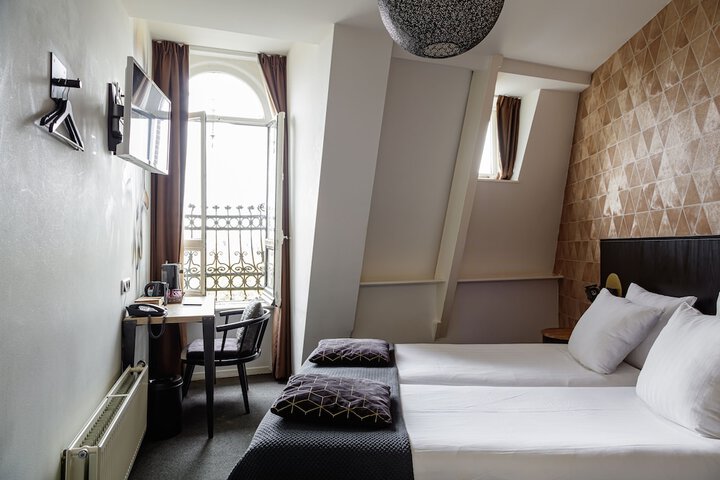Hotel 26 of 27