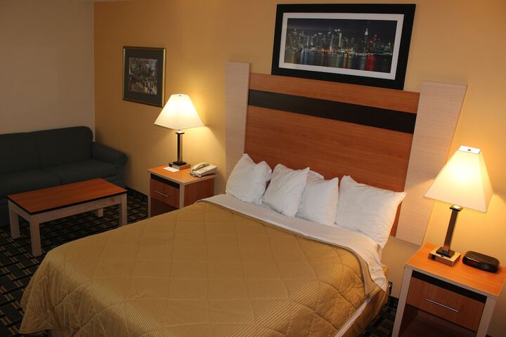 1 Queen Bed Superior Room (5 of 19)