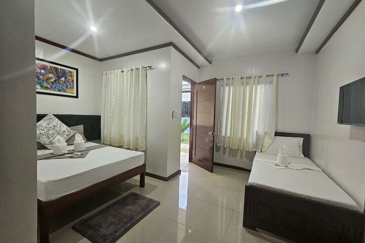 Room 3 of 61