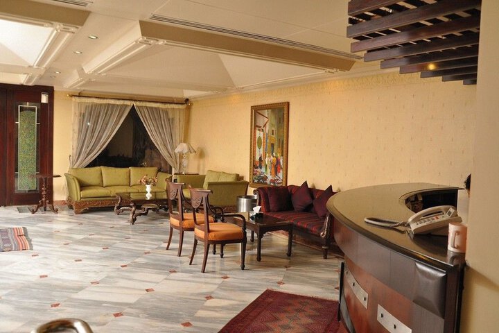 Guest Lobby