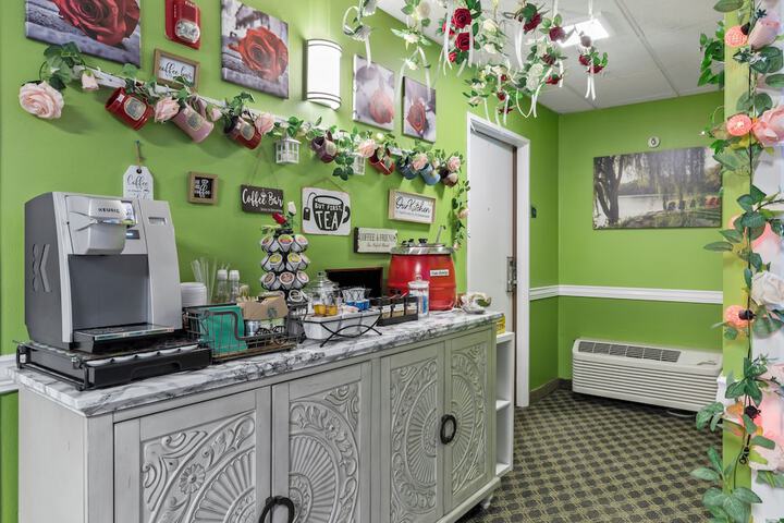 Hotel Interior 6 of 49