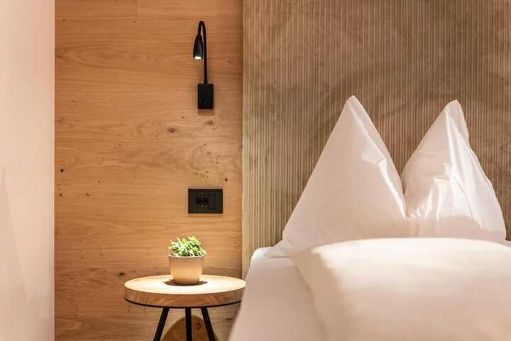 Room 7 of 55