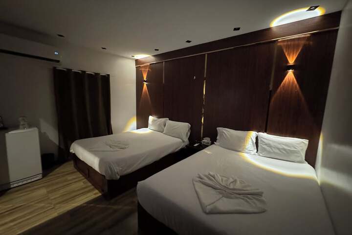 Room 54 of 112