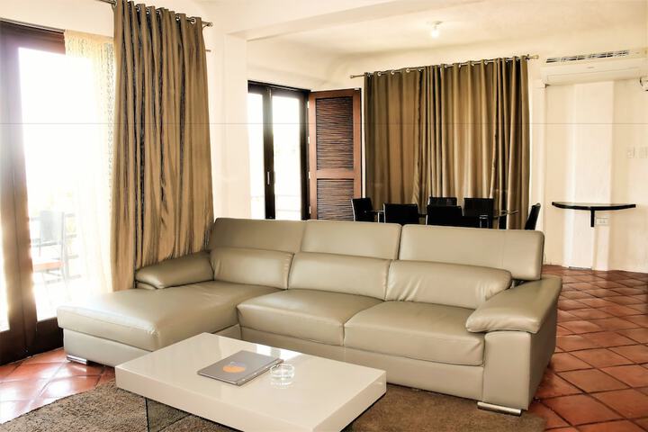 Room 5 of 403