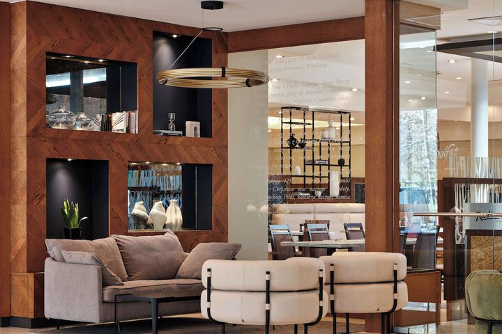 Guest Lobby
