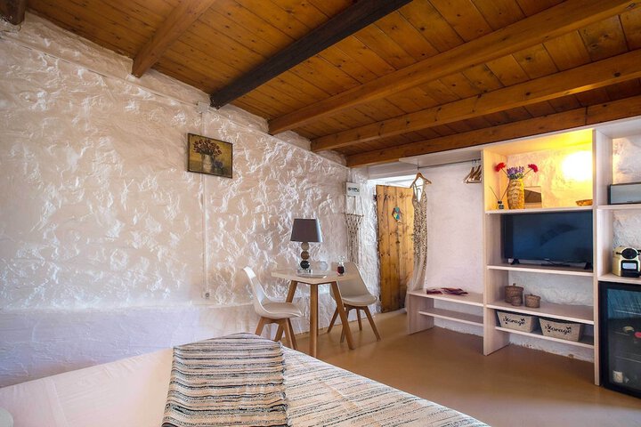 Room 25 of 158