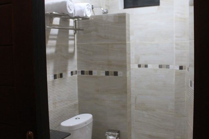 Room 20 of 28