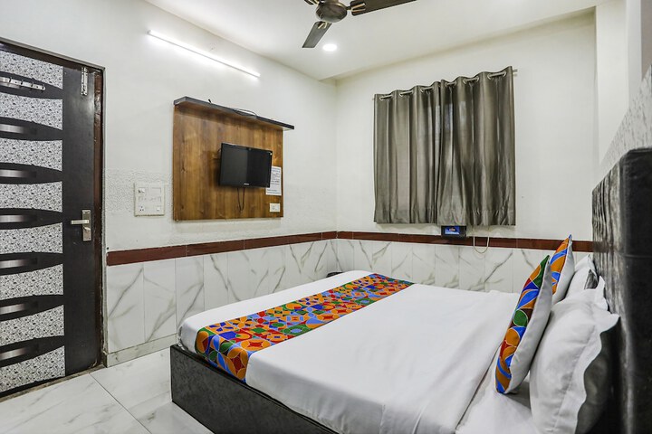 Room 9 of 19