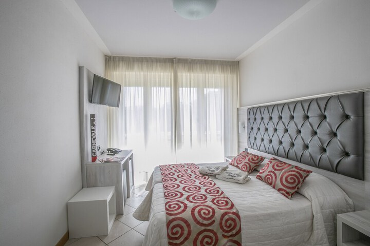 Room 29 of 96