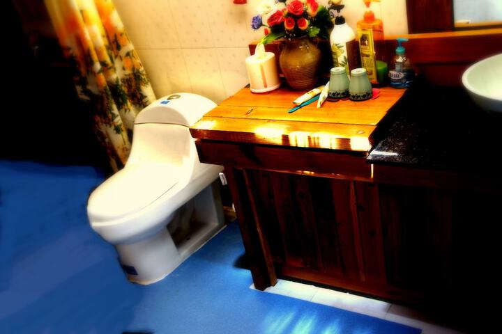Clean Restrooms
