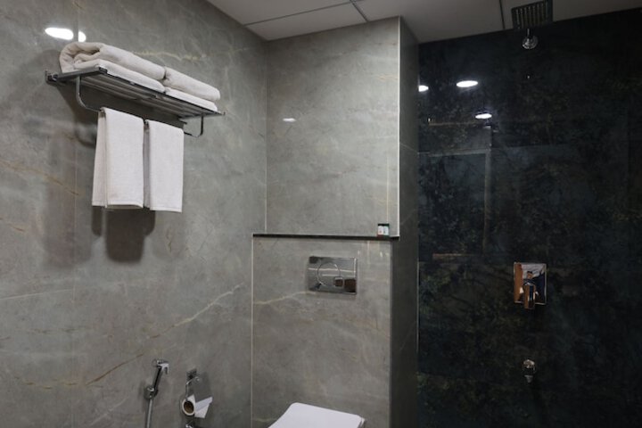 Room 27 of 56