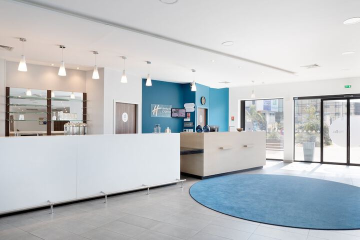 Hotel Entry
