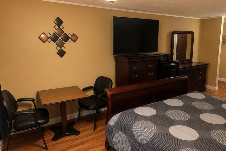 Room 13 of 23