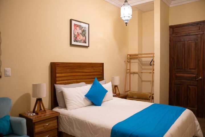 Room 6 of 24