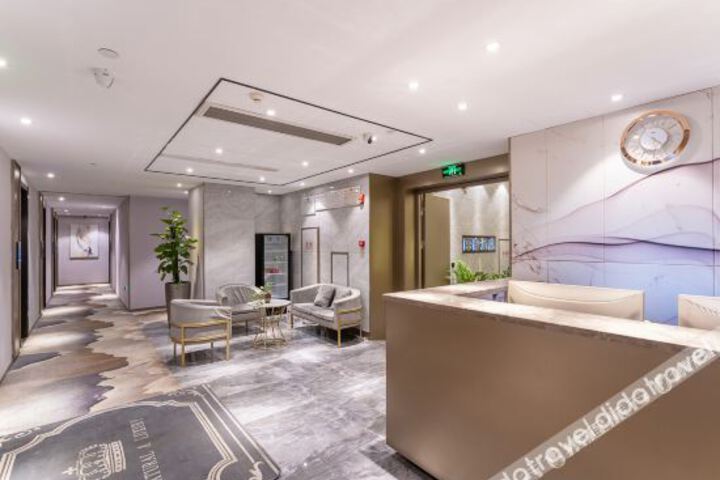 Hotel Interior 11 of 21