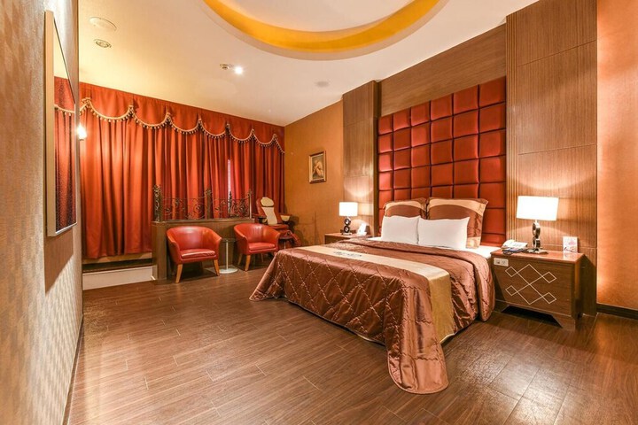 Room 20 of 54