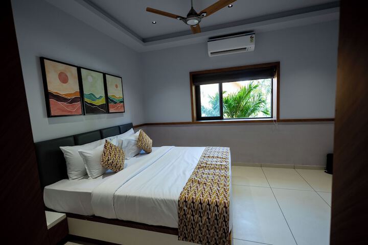Room 8 of 44