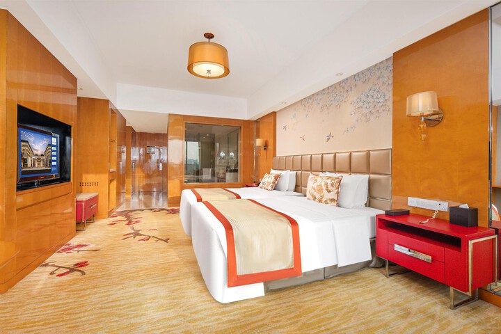 Room 19 of 39