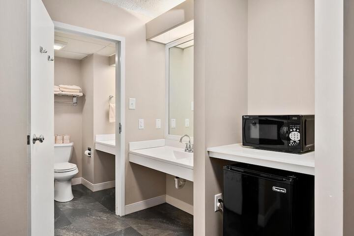 Room 10 of 23